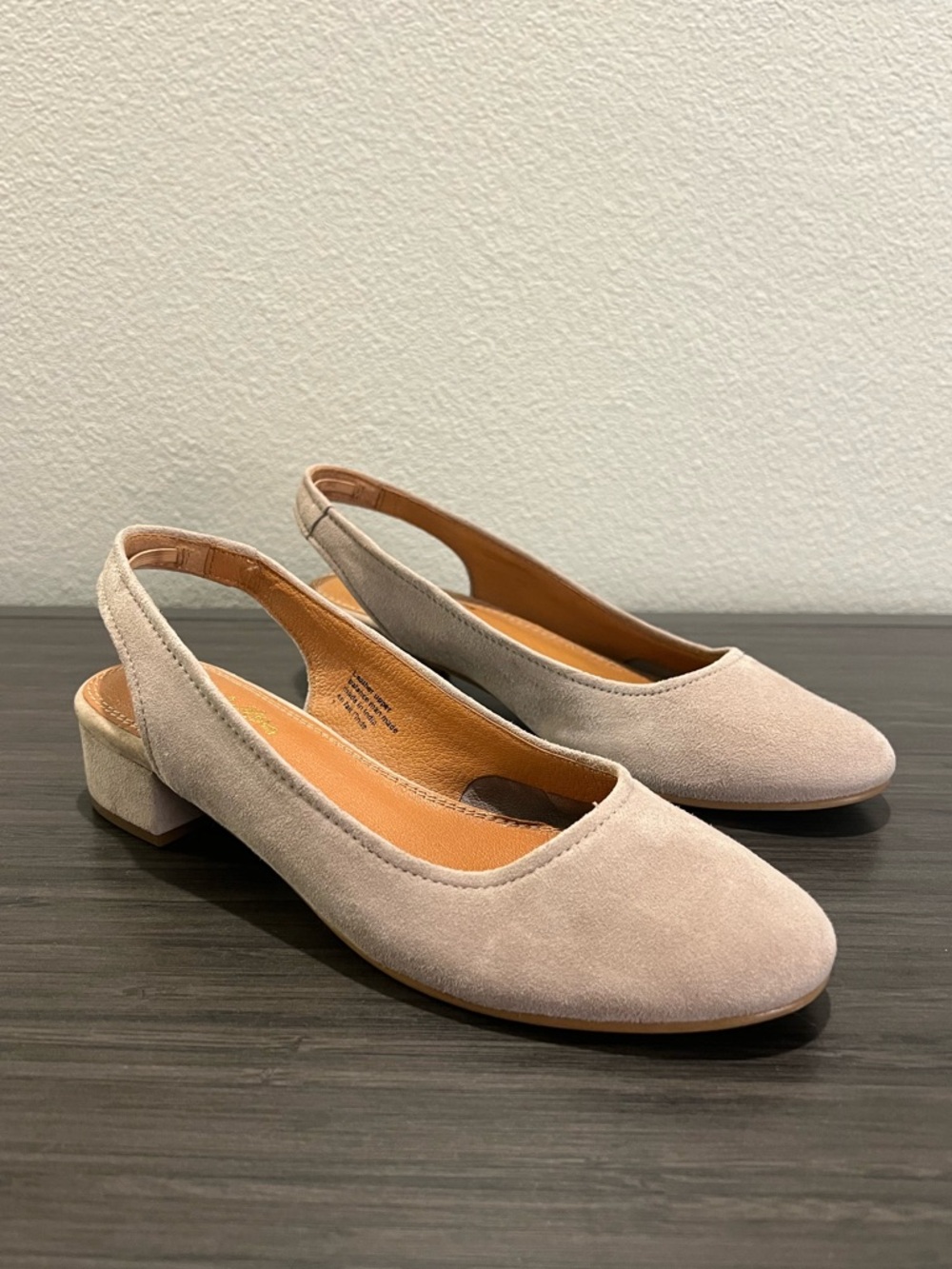 Seychelles Electric Dress Pump Nude Suede Slingback Heels Size 7 Neutral Classic - Picture 2 of 9